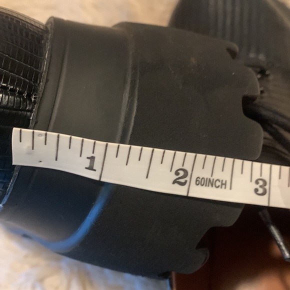 Woman’s size 9/Men’s size 7 ASOS lace up platform oxfords - Picture 5 of 8